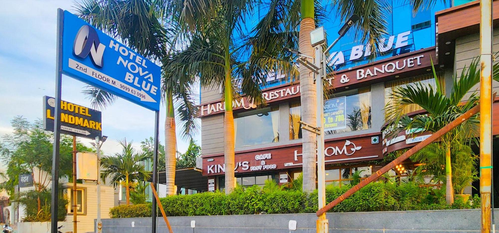 Hotel Nova Blue أحمد أباد المظهر الخارجي الصورة