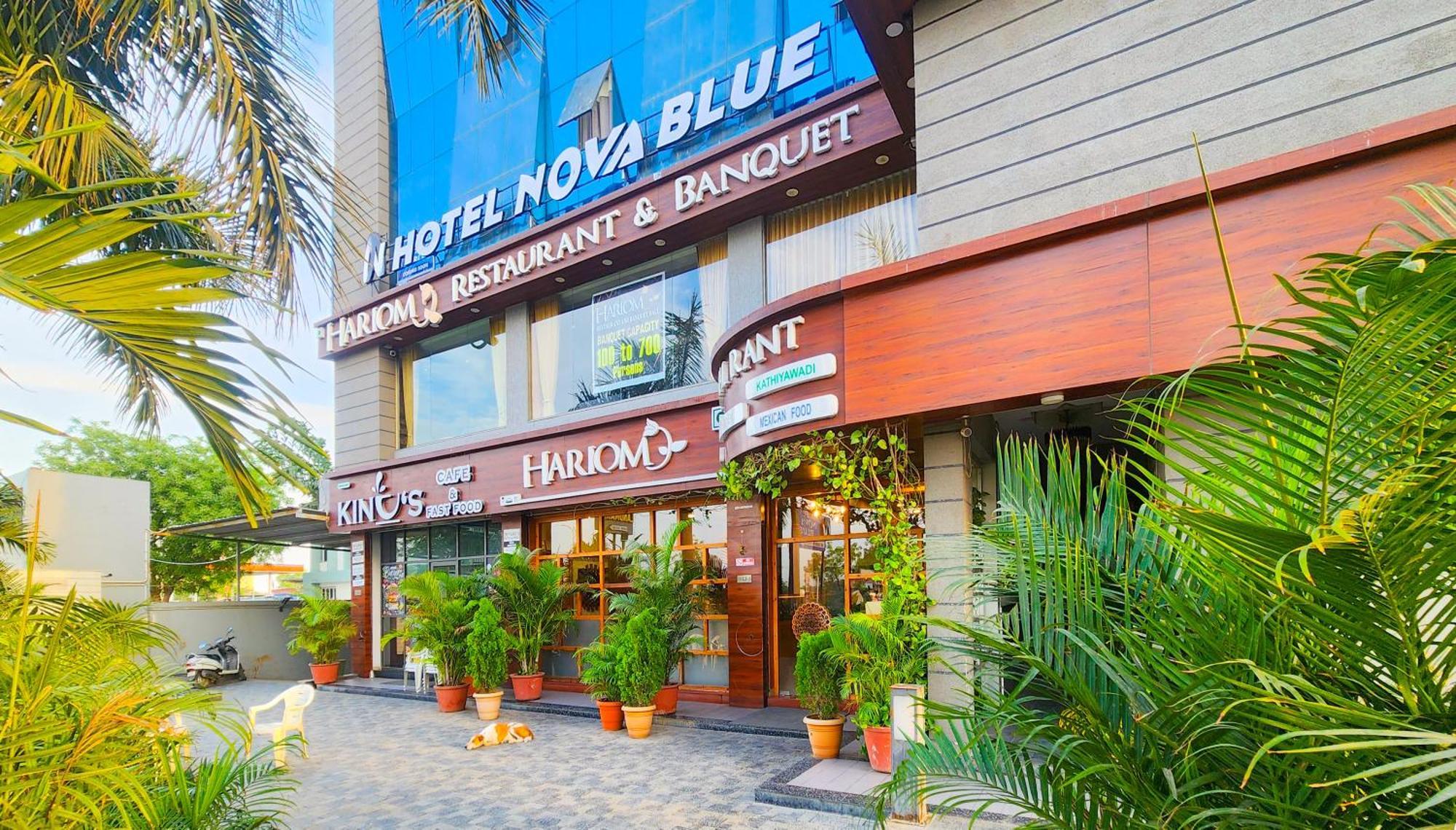 Hotel Nova Blue أحمد أباد المظهر الخارجي الصورة