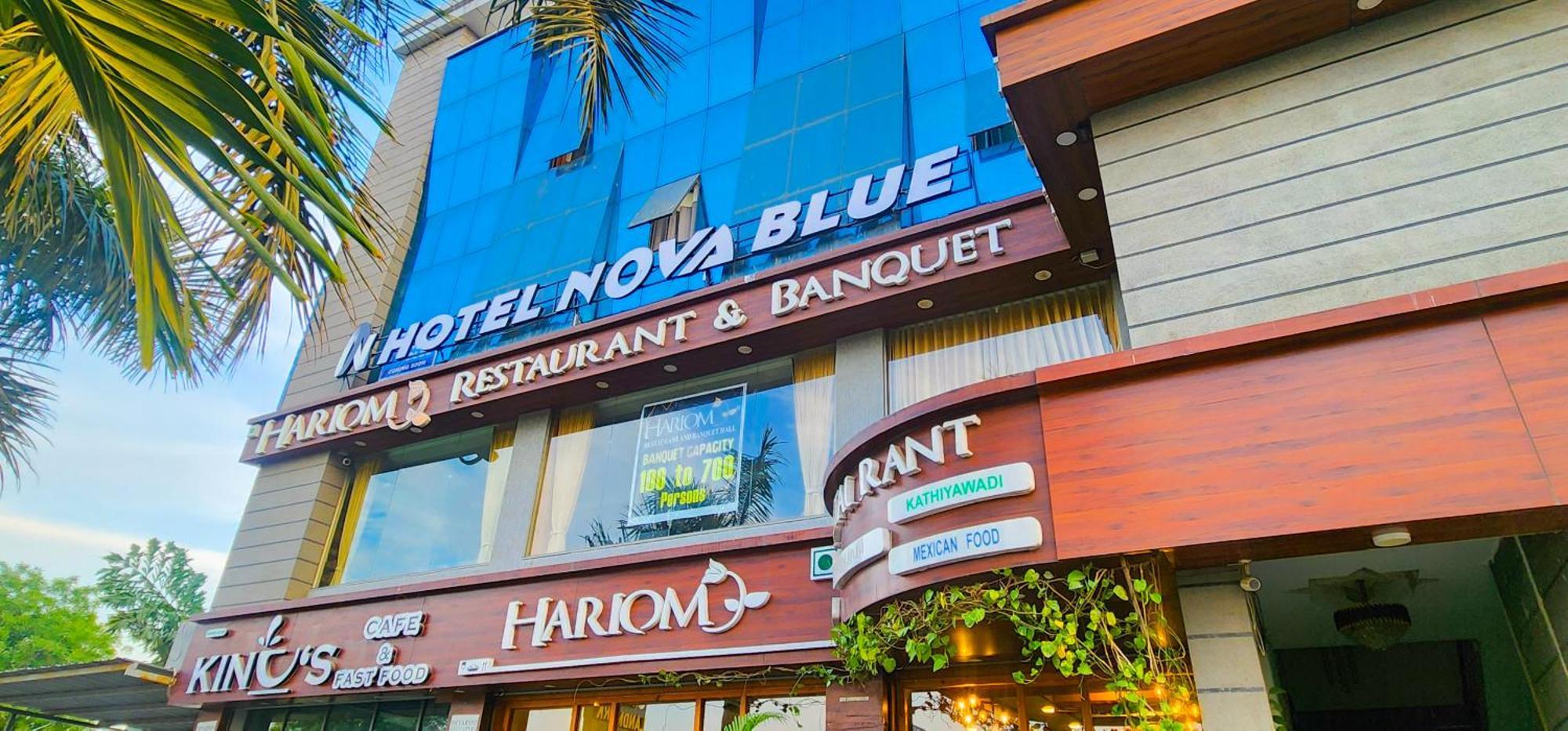 Hotel Nova Blue أحمد أباد المظهر الخارجي الصورة