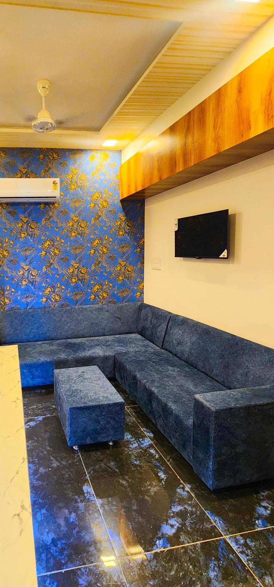 Hotel Nova Blue أحمد أباد المظهر الخارجي الصورة