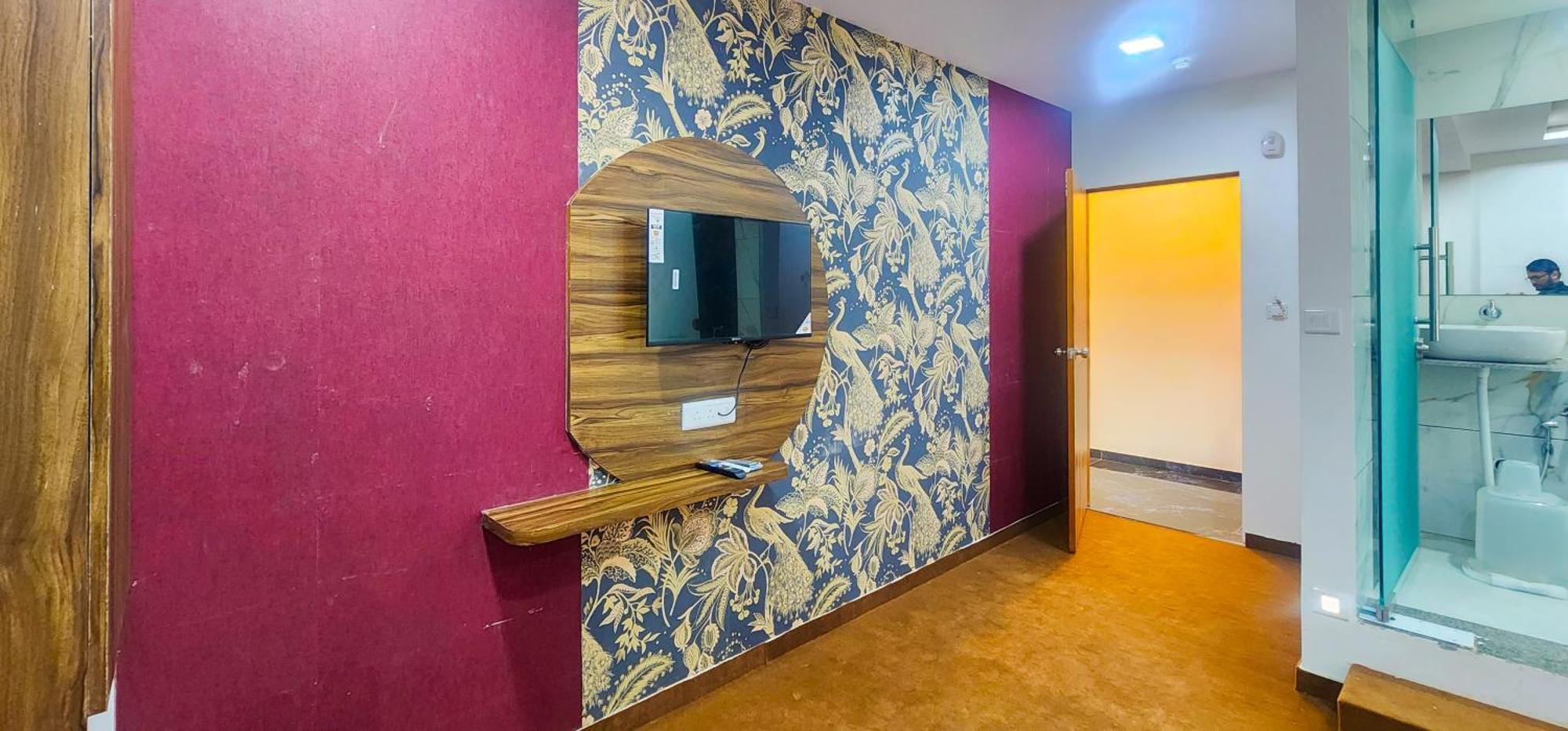 Hotel Nova Blue أحمد أباد المظهر الخارجي الصورة