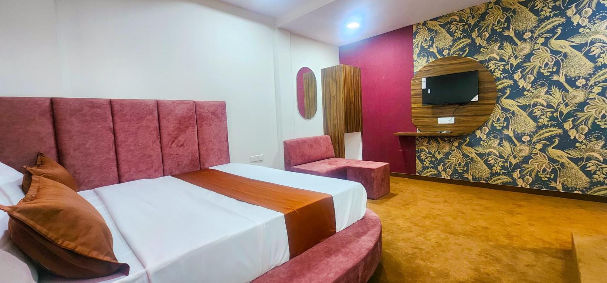 Hotel Nova Blue أحمد أباد المظهر الخارجي الصورة
